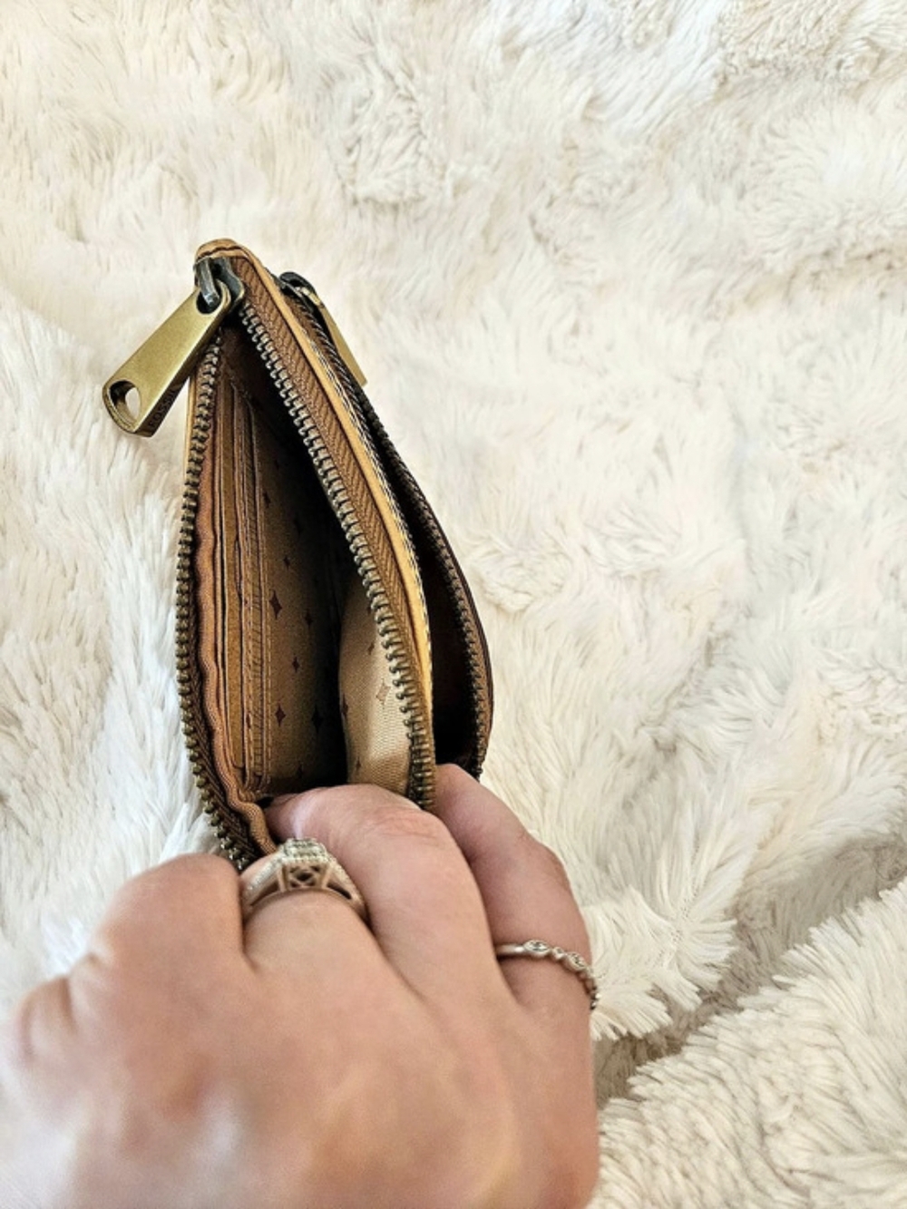 Fossil✨️Explorer Card/Coin Wallet - Picture 6 of 8